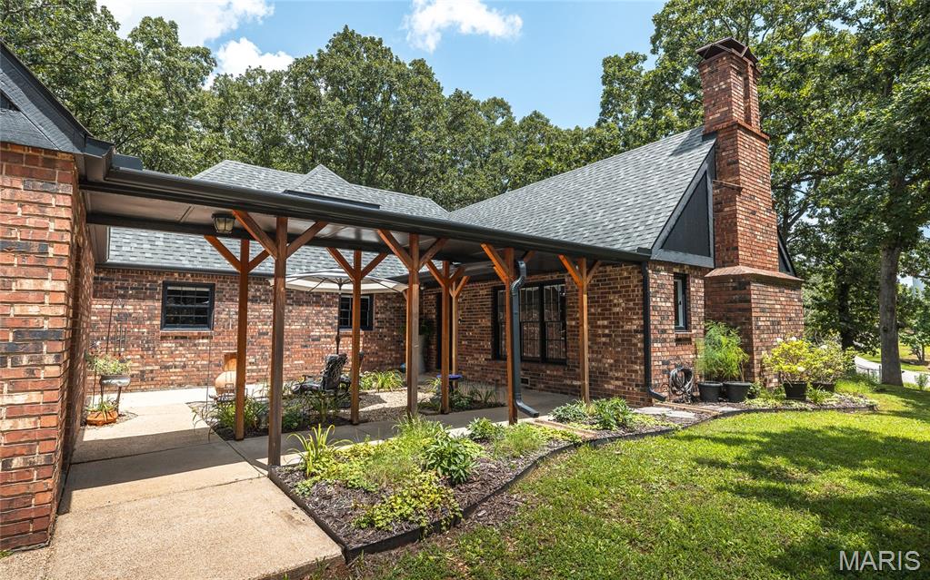 1723 Sanders Road