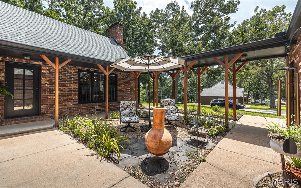 1723 Sanders Road