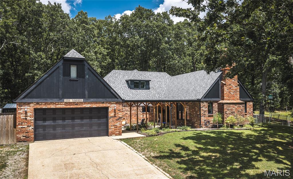 1723 Sanders Road
