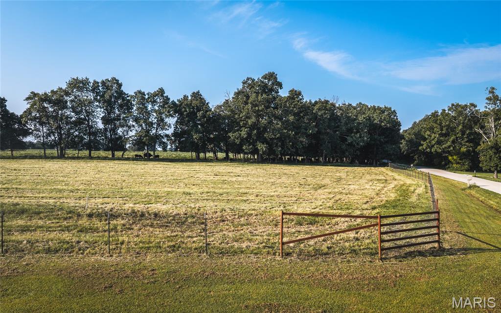 18960 County Road 1000
