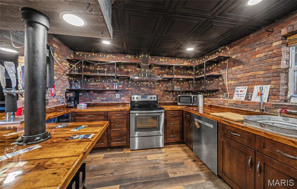4411 Rock Road