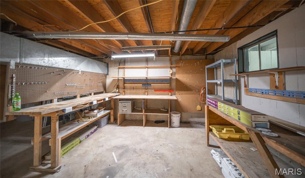 807 County Road 6410