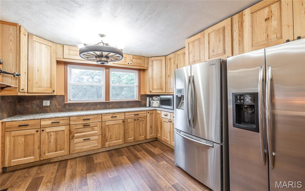 807 County Road 6410