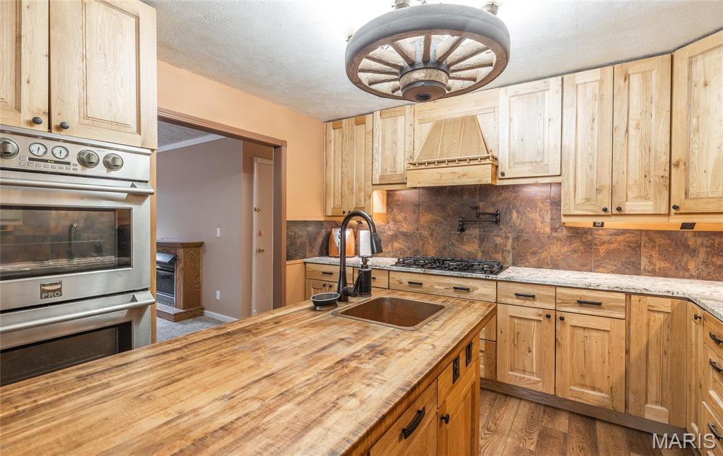 807 County Road 6410