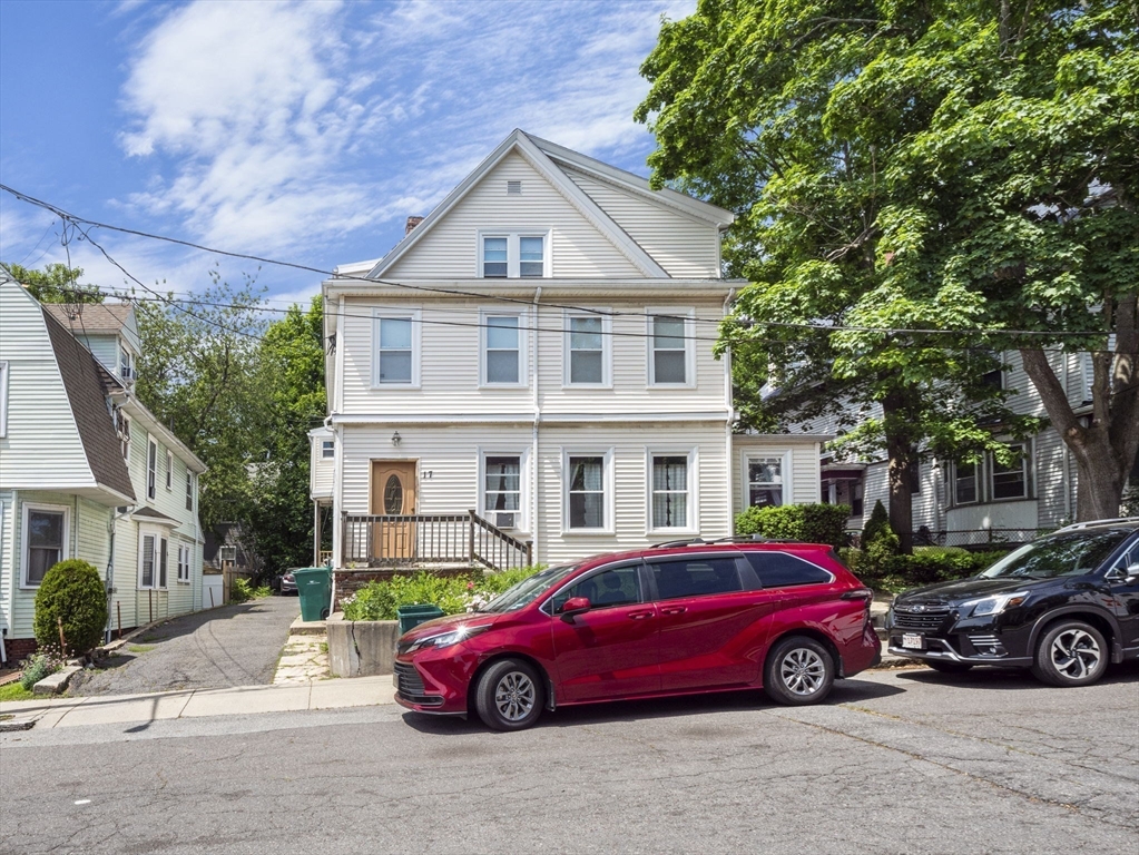 17 Kensington Park # 3