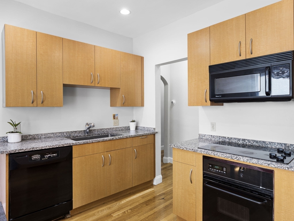17 Kensington Park # 3
