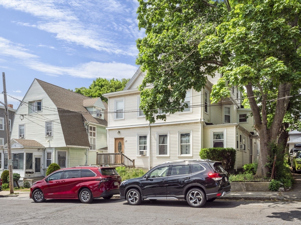 17 Kensington Park # 3