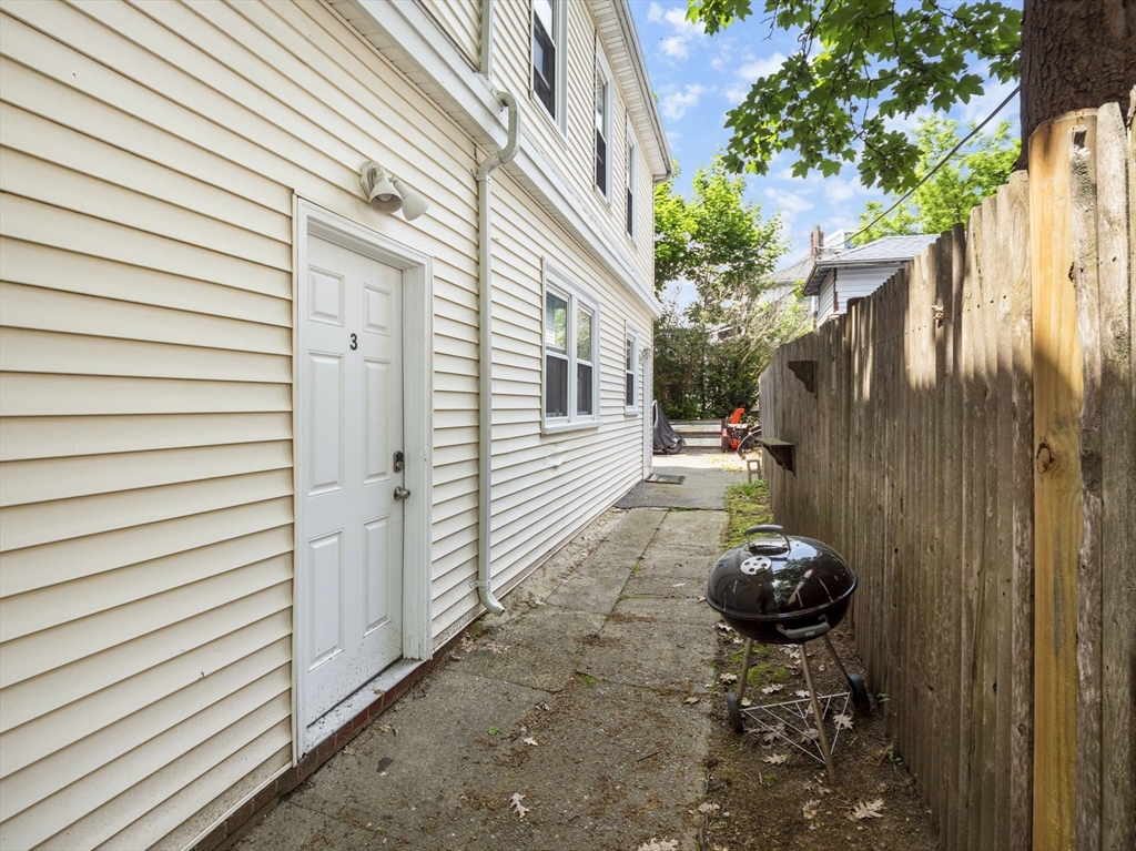 17 Kensington Park # 3