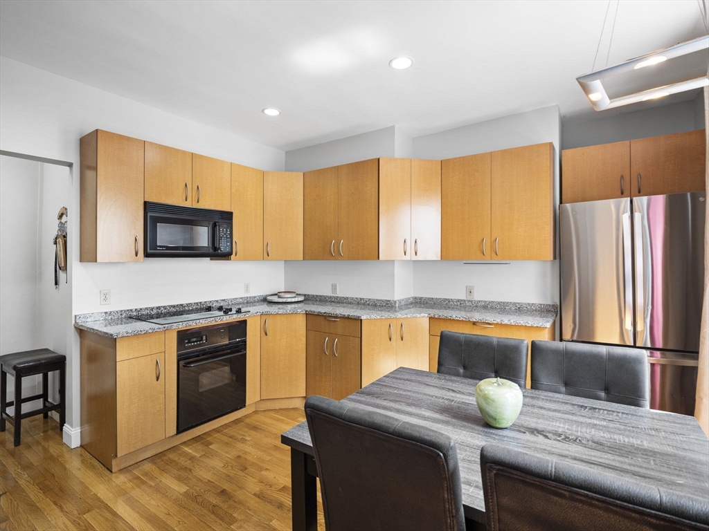 17 Kensington Park # 3