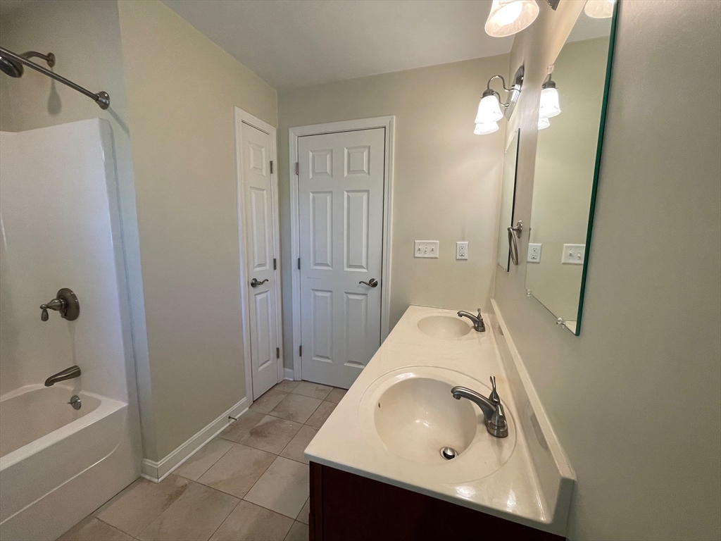 43 Brewster Rd # 43