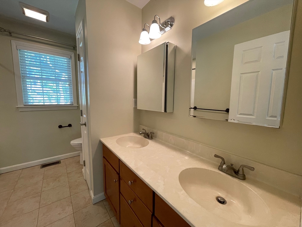 43 Brewster Rd # 43