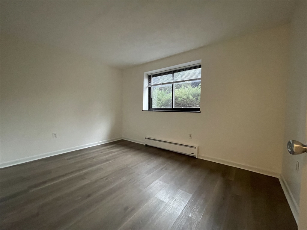 1323 Worcester Rd # E1