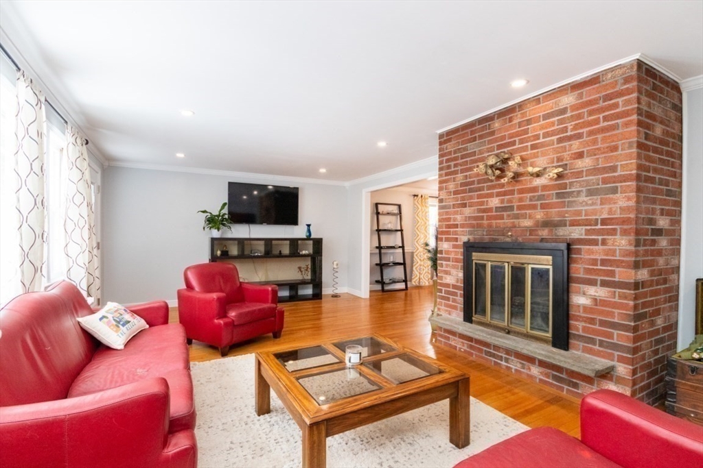 56 Blackberry Ln