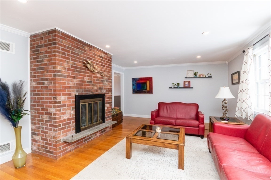 56 Blackberry Ln