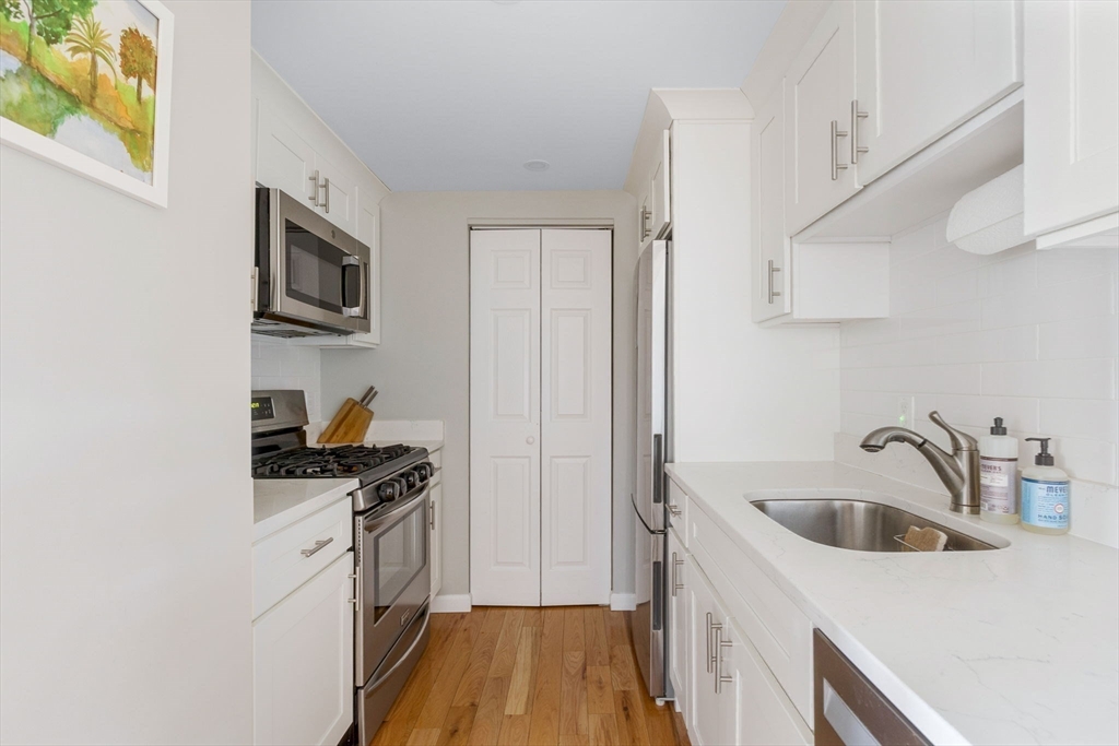 143 W Brookline St # 303