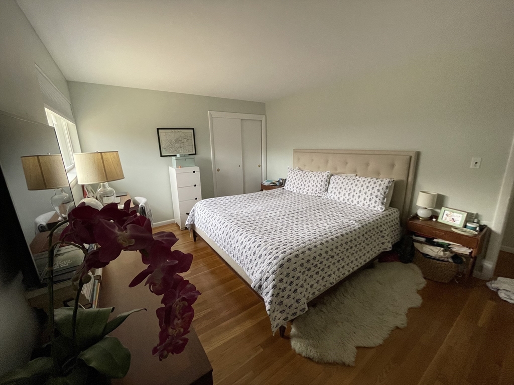 178 Beethoven Ave. Unit: -