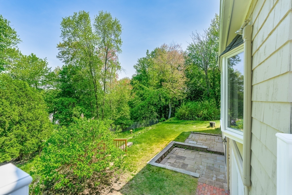 6 Crestview Dr