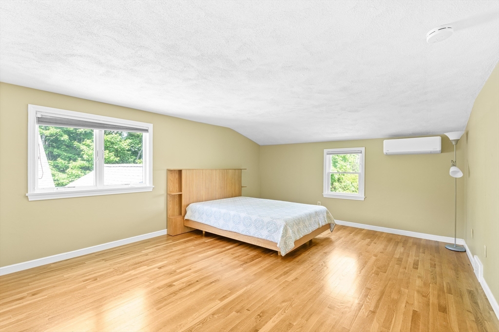 6 Crestview Dr