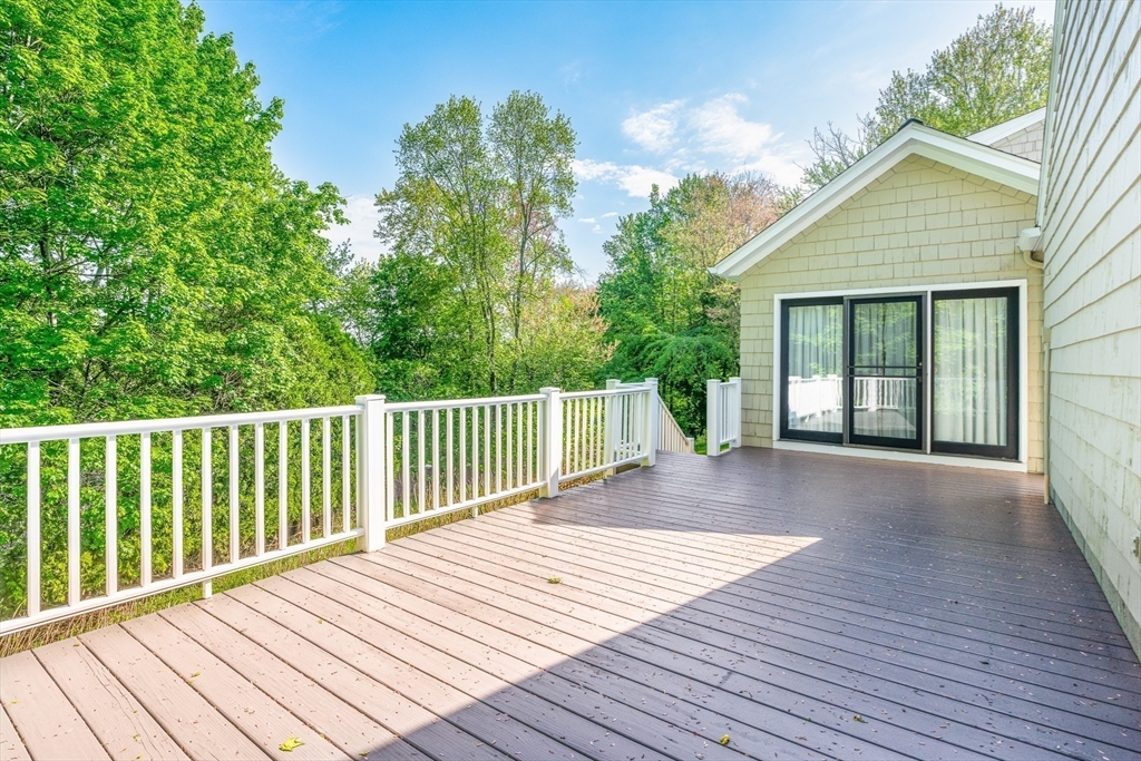 6 Crestview Dr