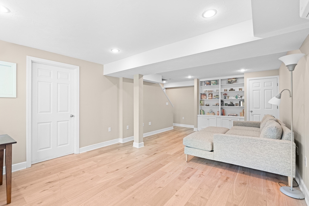 6 Crestview Dr