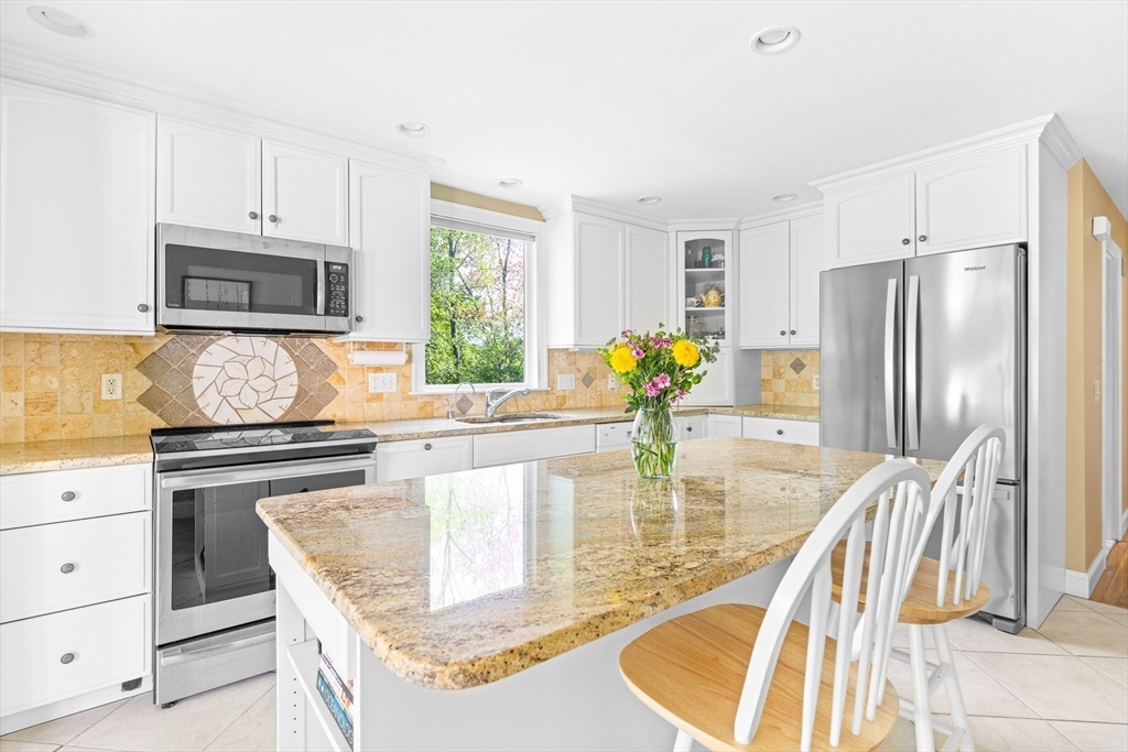 6 Crestview Dr