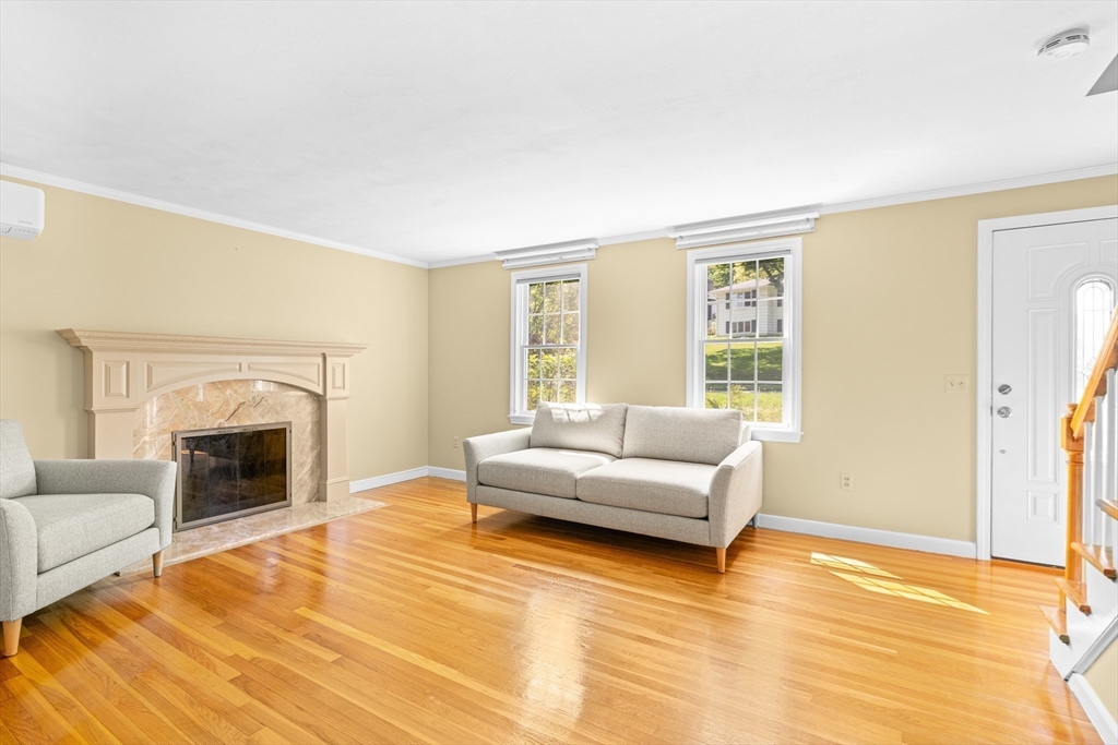 6 Crestview Dr