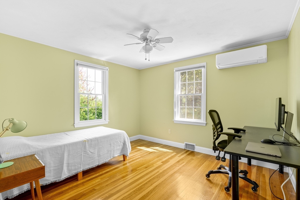 6 Crestview Dr