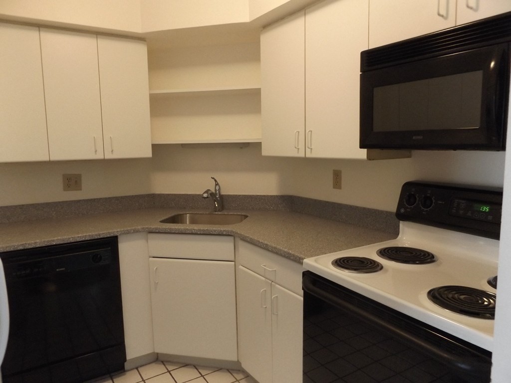 125 Pleasant # 608