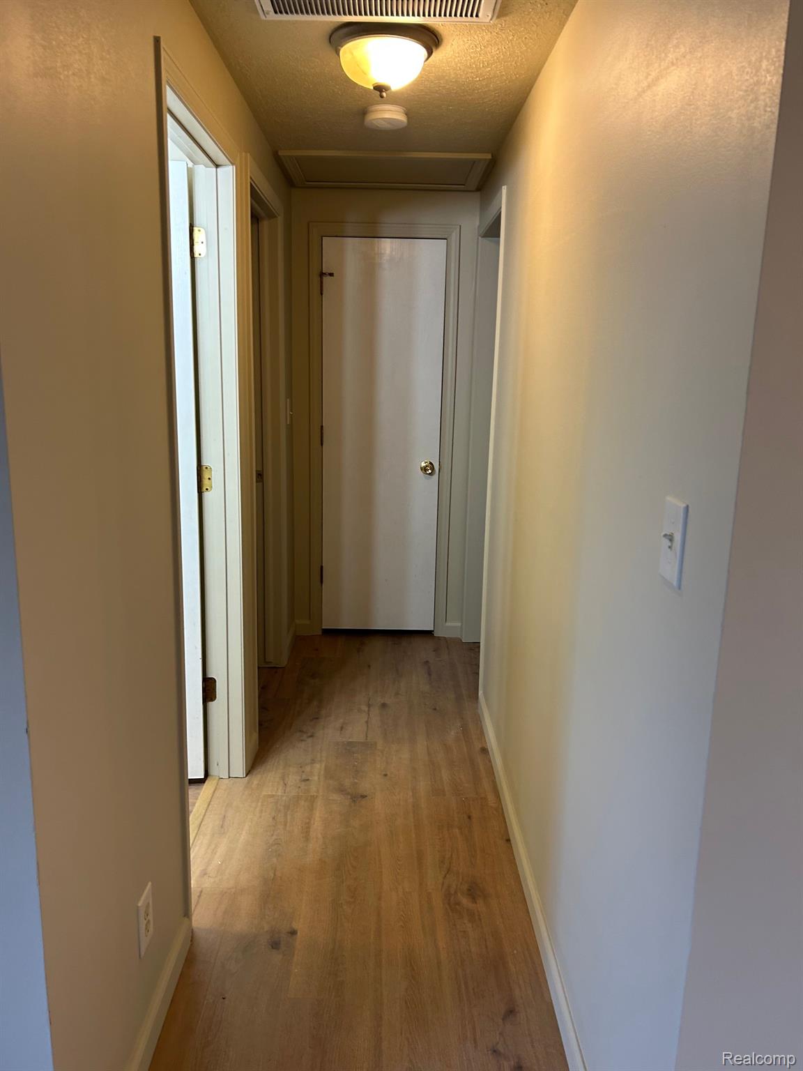 309 N 1ST Street