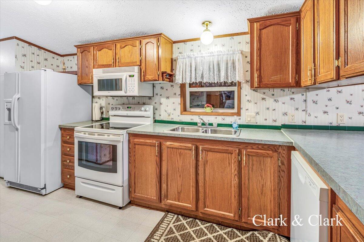11400 Riverside Drive