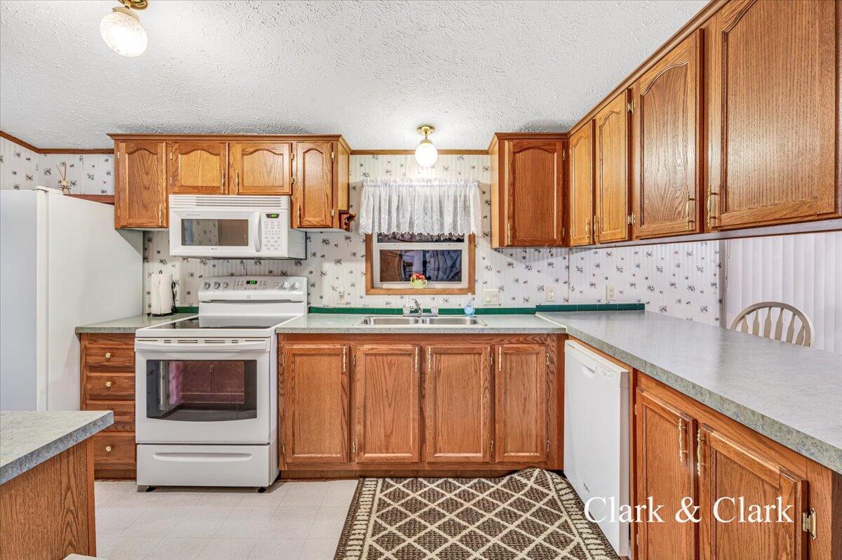 11400 Riverside Drive
