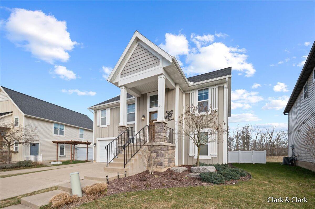 5082 Alyssum Drive SE