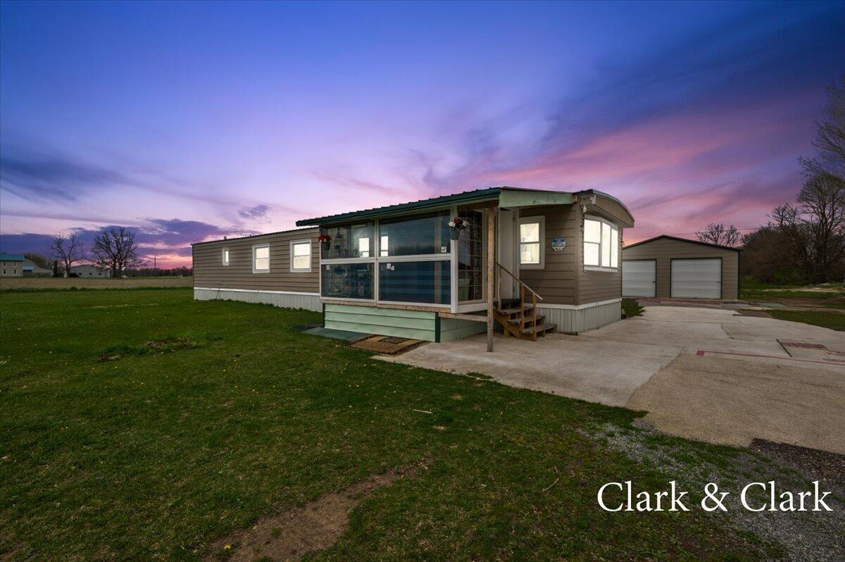 4510 N Douglas Road