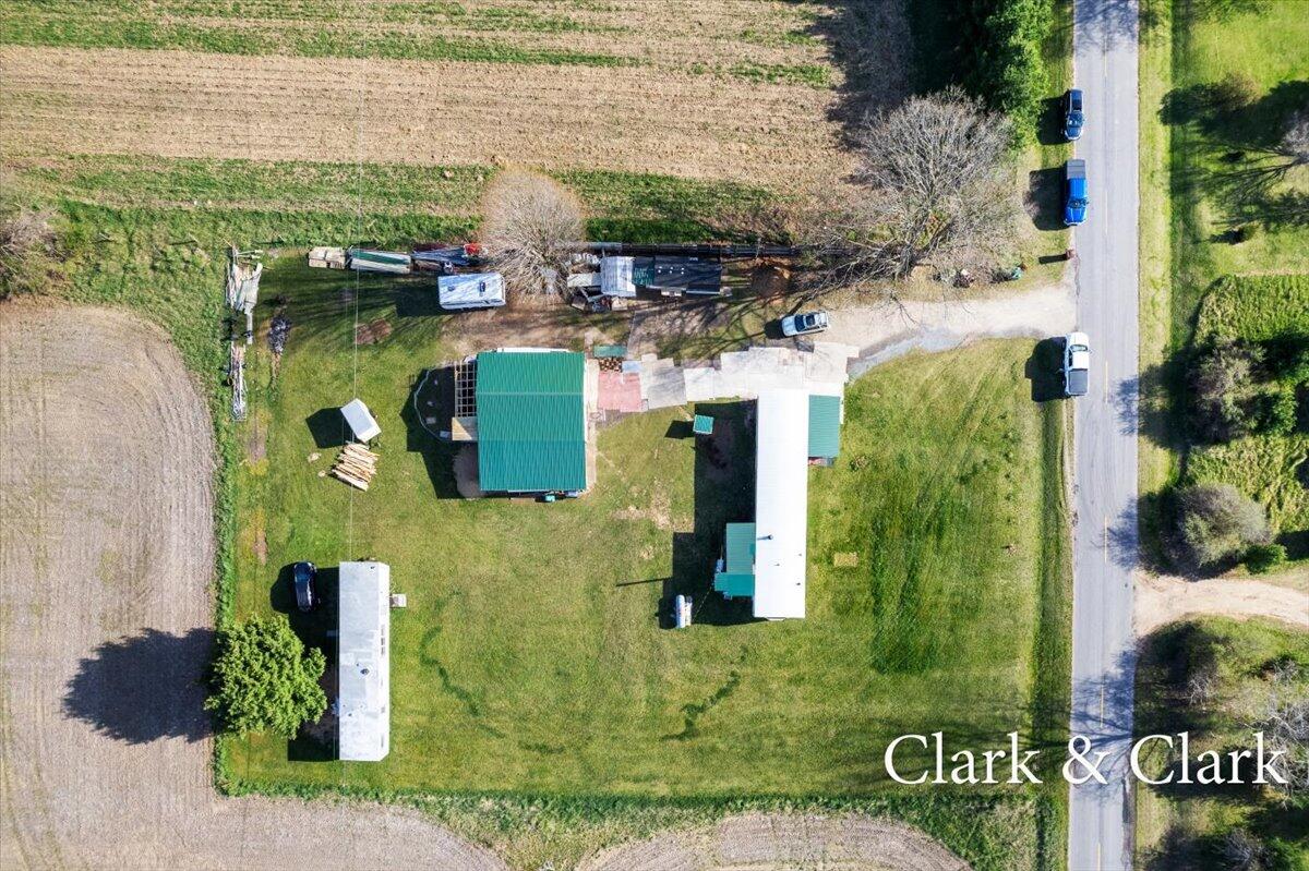 4510 N Douglas Road