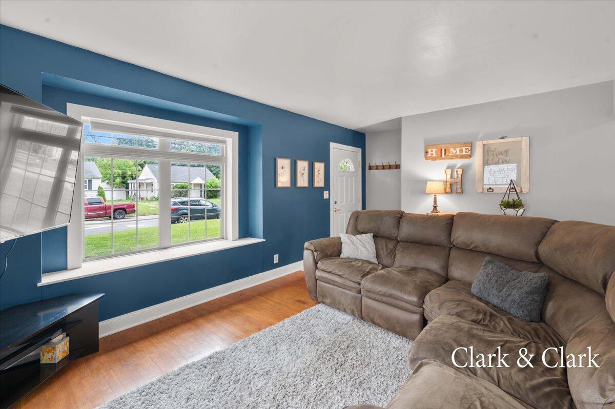 1320 Edith Avenue NE