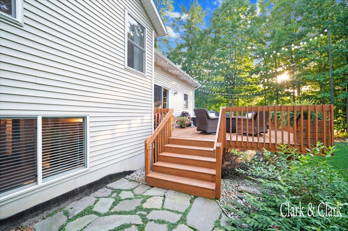 2283 Orchard Ridge Drive NW