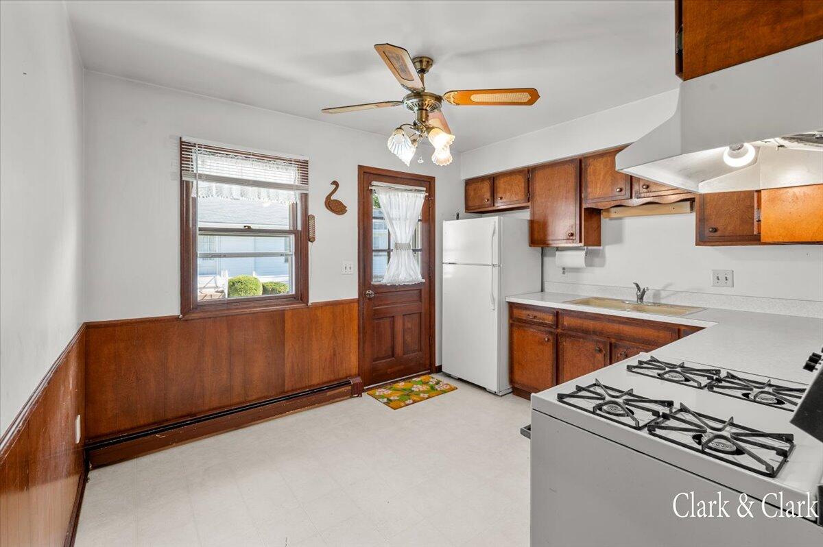 785 Andover Street SE, 8