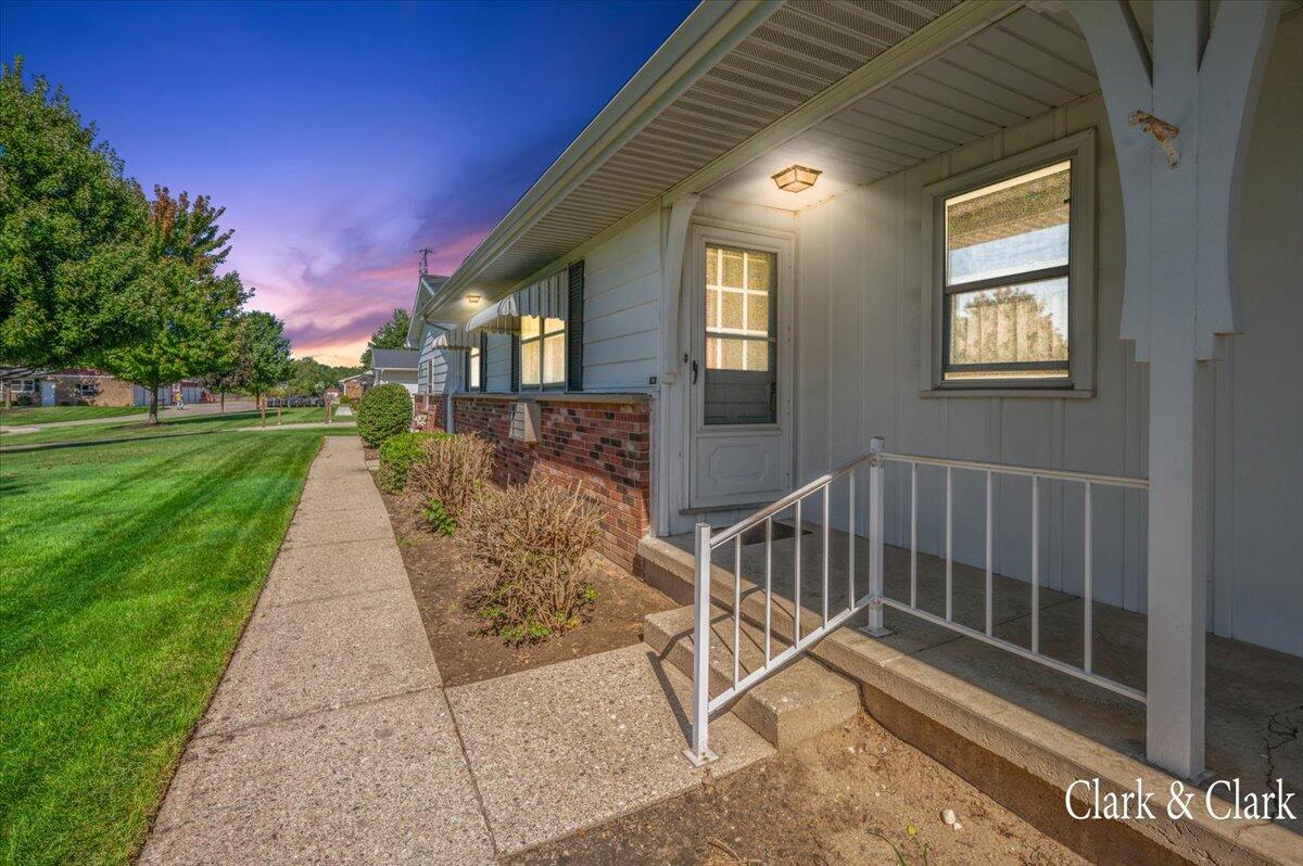 785 Andover Street SE, 8