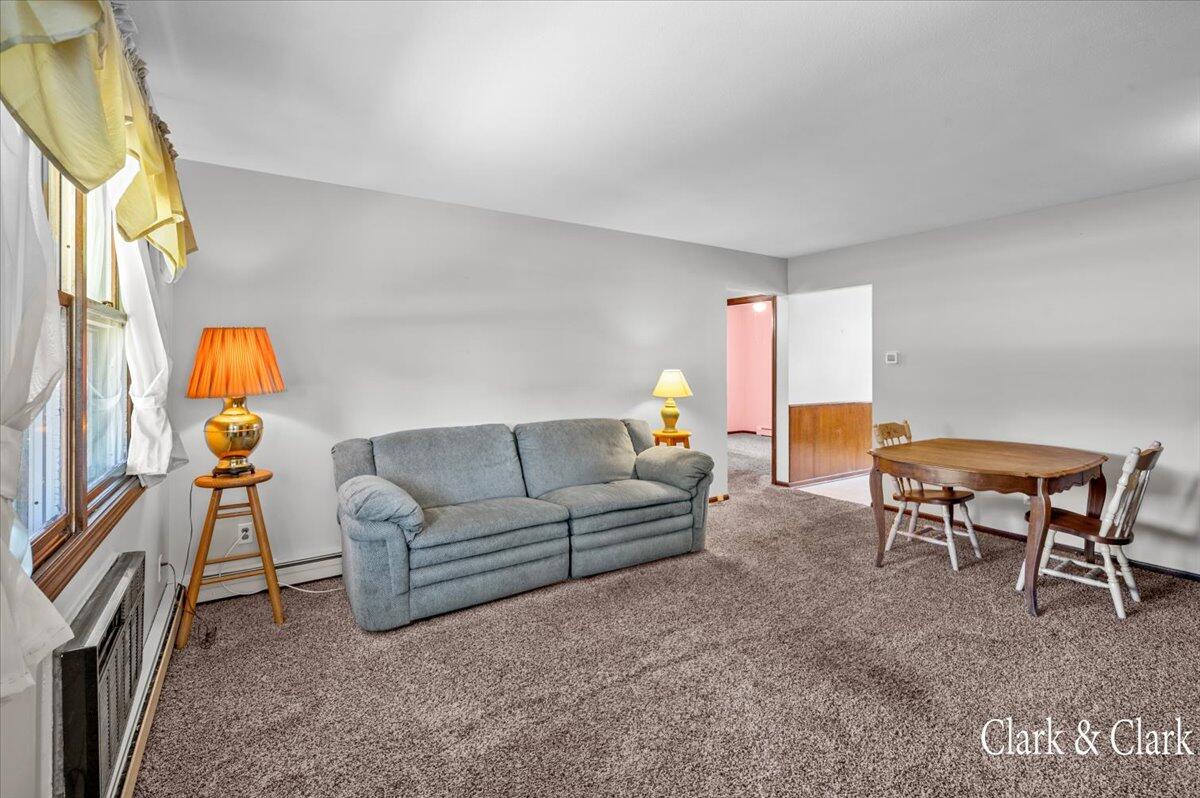 785 Andover Street SE, 8