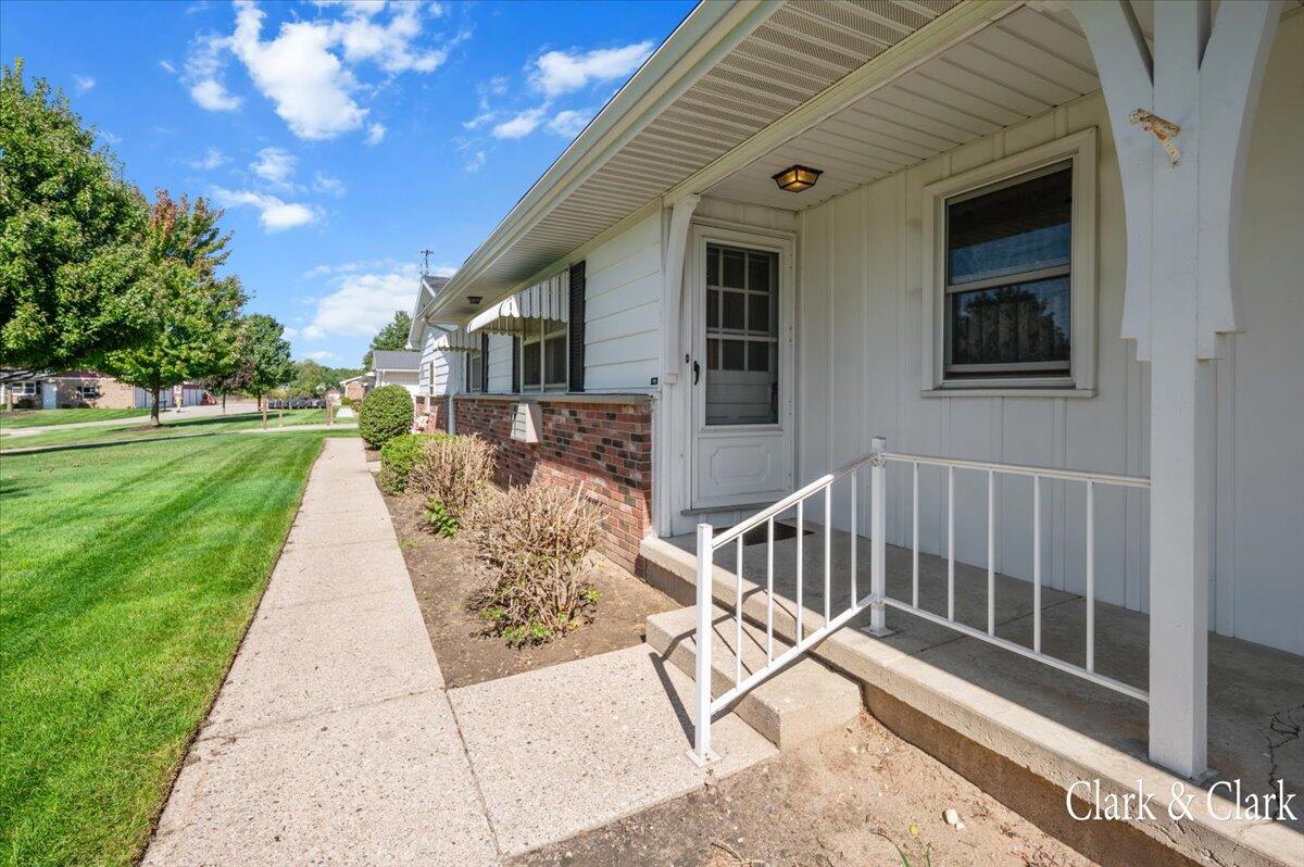 785 Andover Street SE, 8