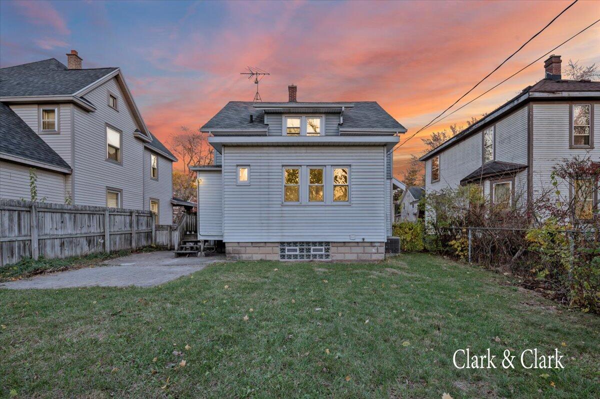 2105 Francis Avenue SE