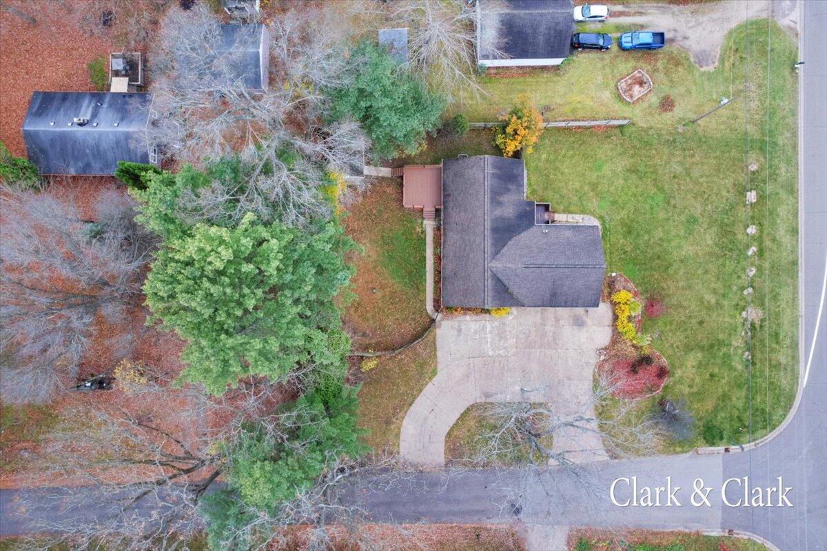 1276 Lake Michigan Drive NW