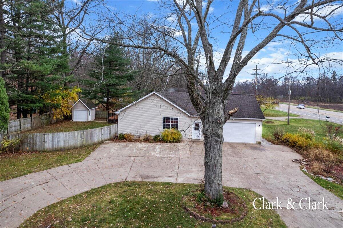 1276 Lake Michigan Drive NW