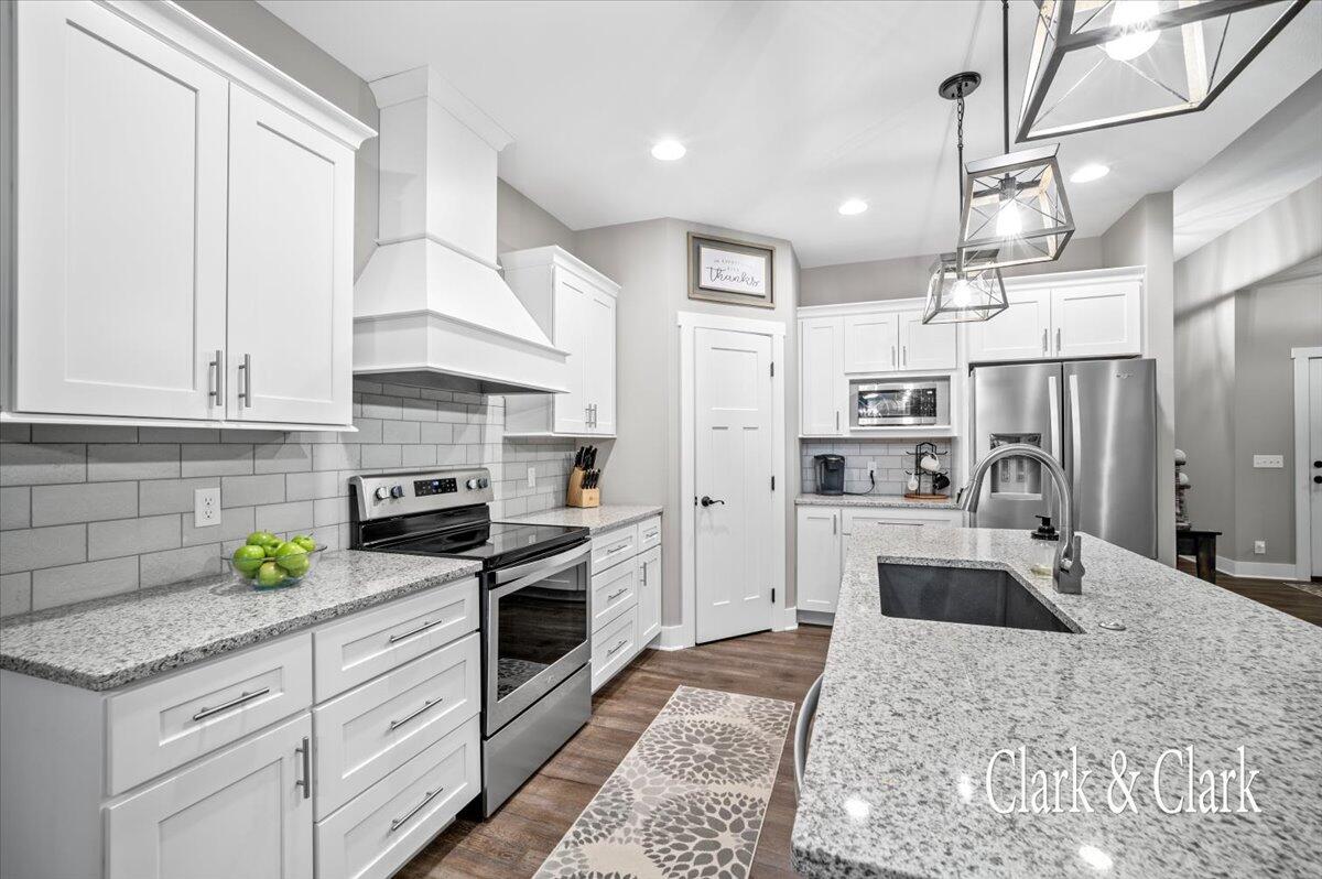 2651 Meadow Woods Drive