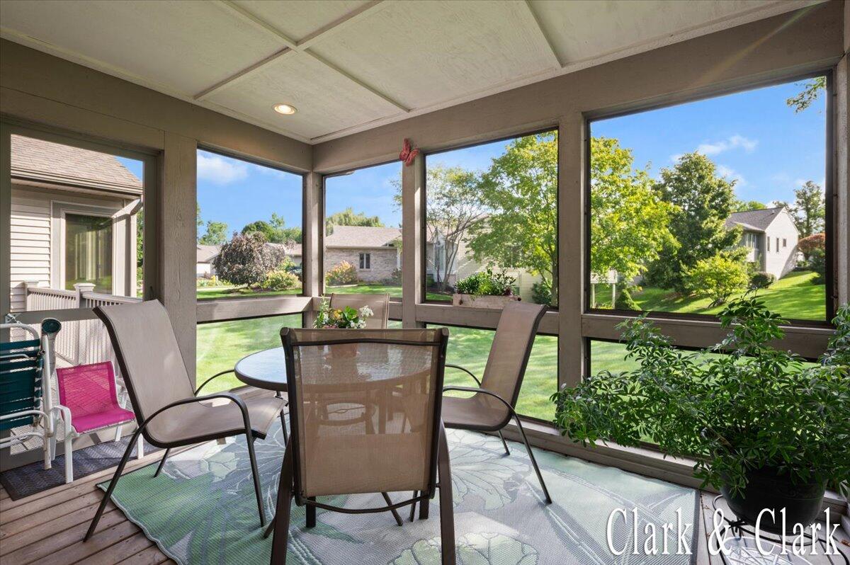 1950 Hidden Oak Court SE