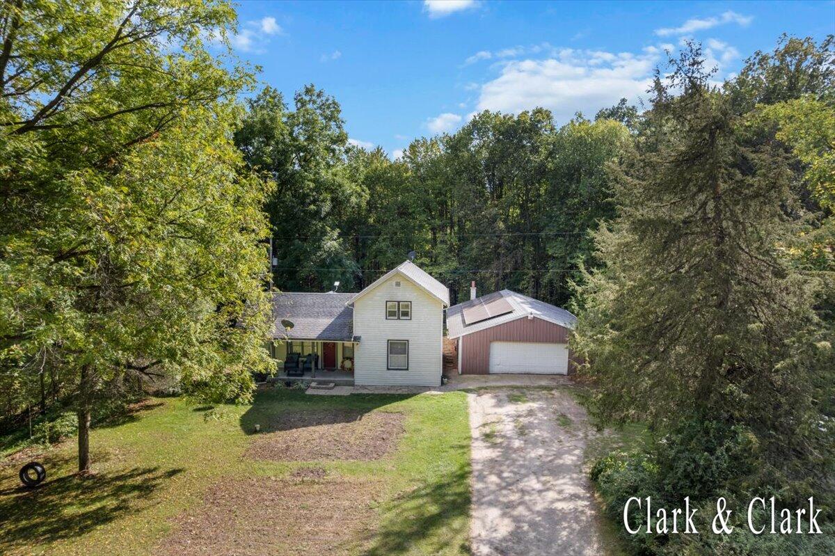 10726 16 Mile Road NE