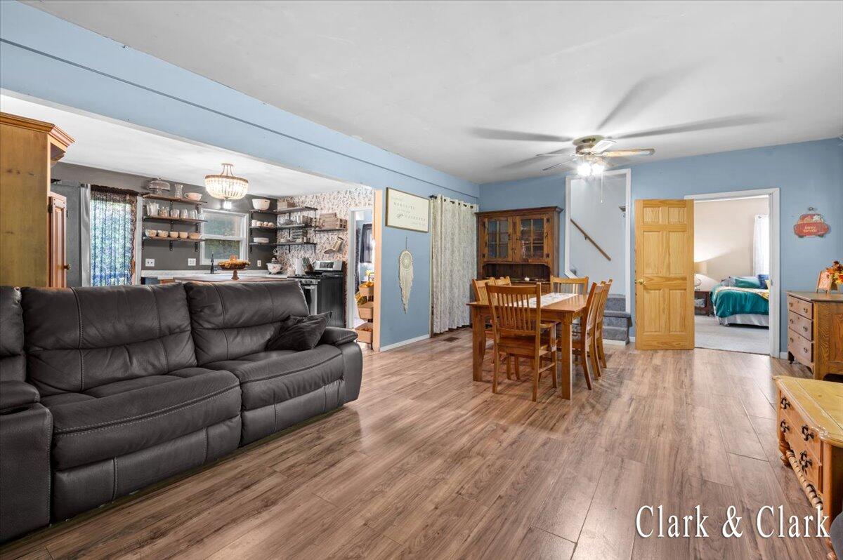 10726 16 Mile Road NE