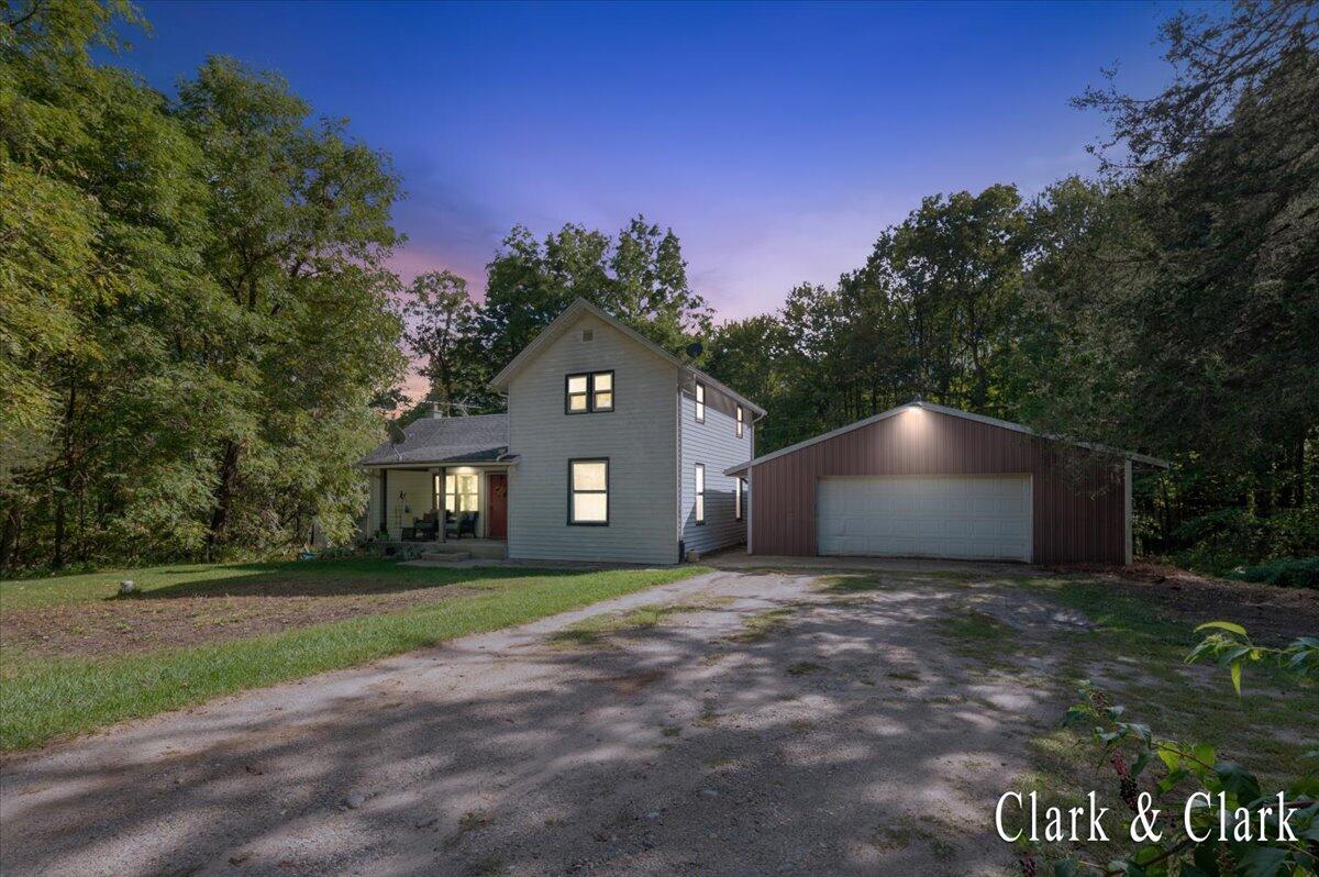 10726 16 Mile Road NE