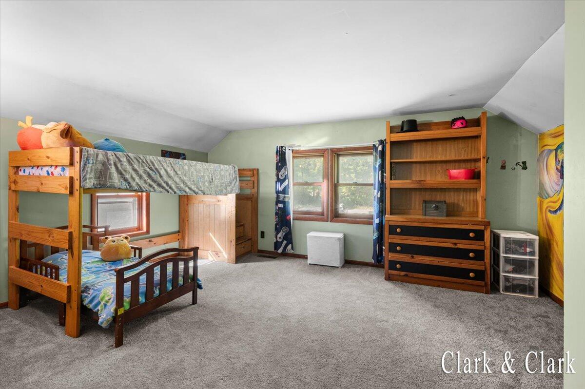 10726 16 Mile Road NE