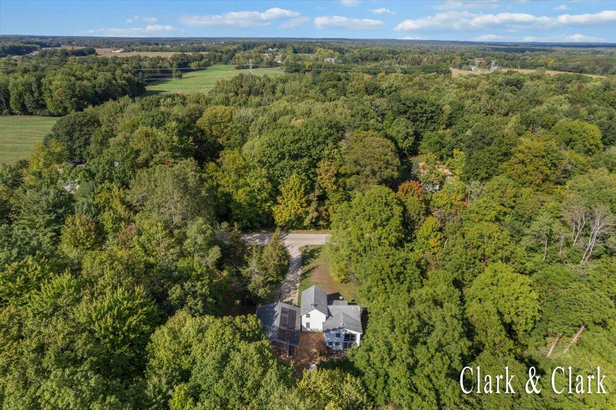 10726 16 Mile Road NE